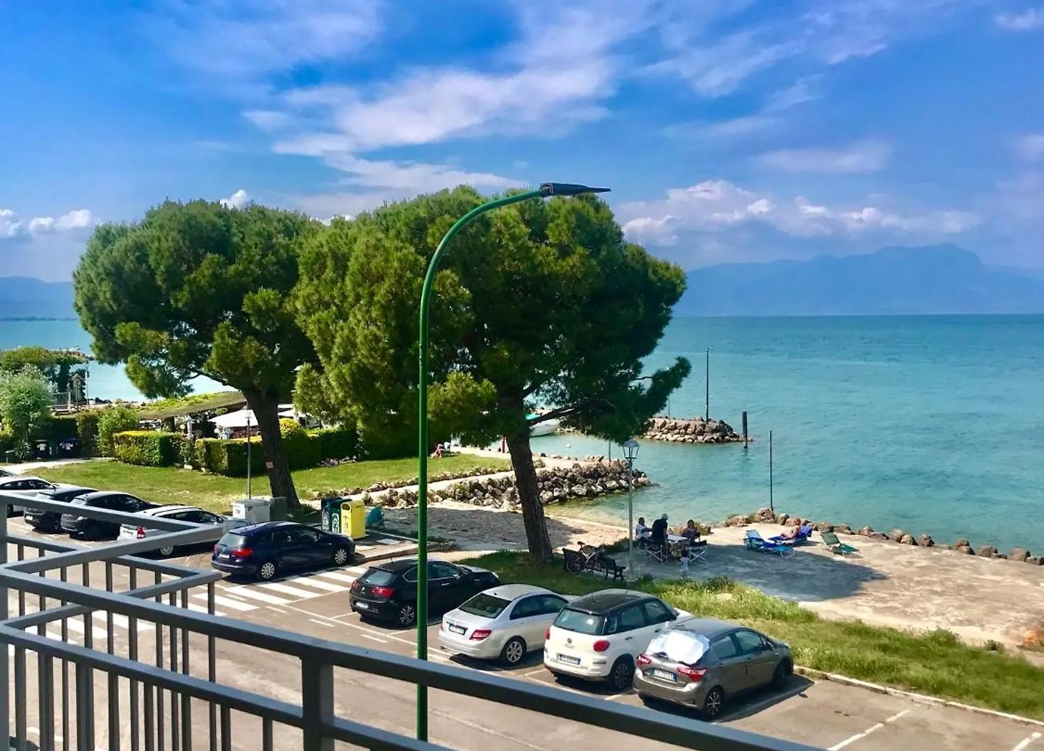 Penzion Casa Martori Lake View Rooms Peschiera del Garda