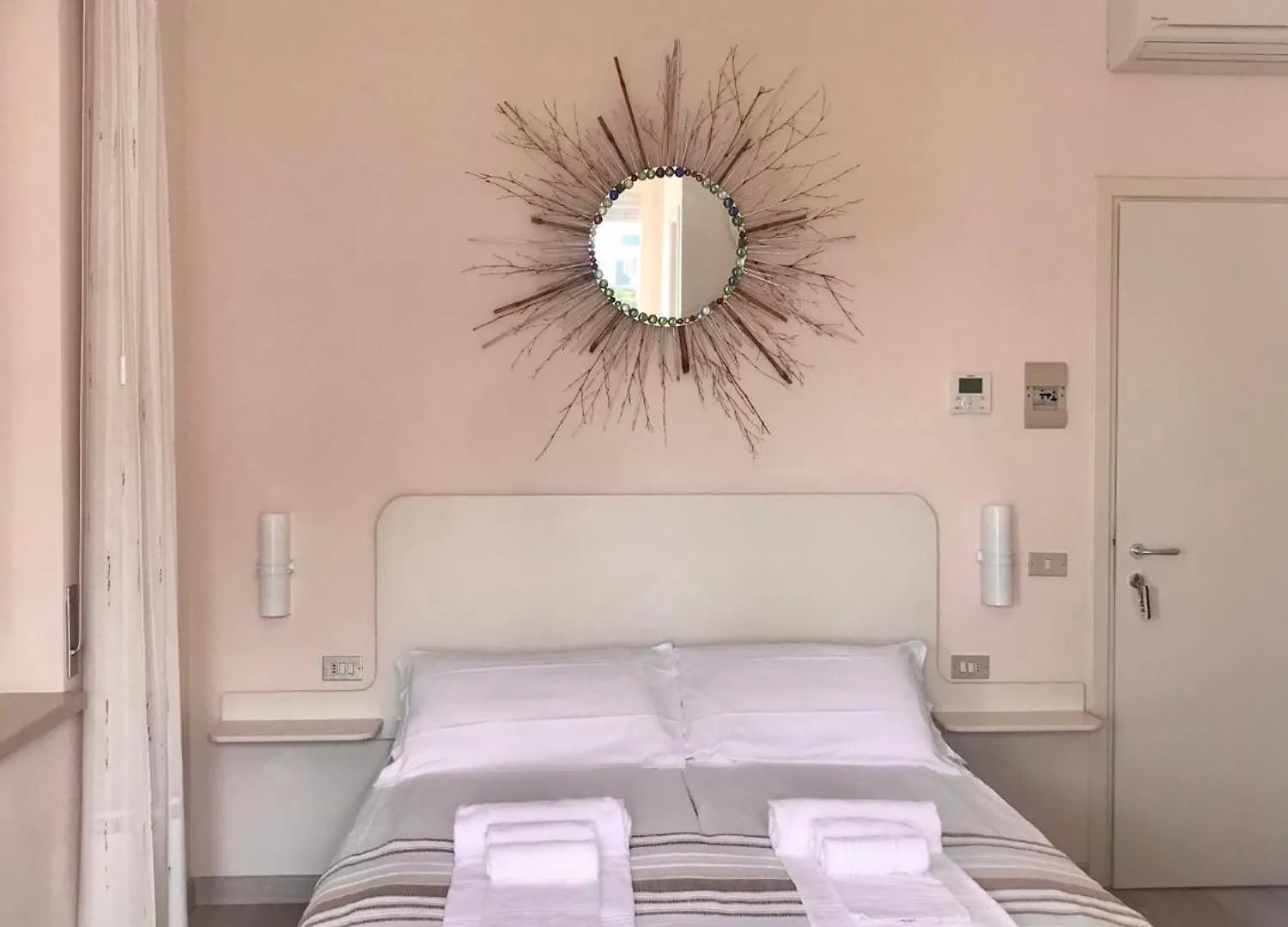 Casa Martori Lake View Rooms Peschiera del Garda 0*,